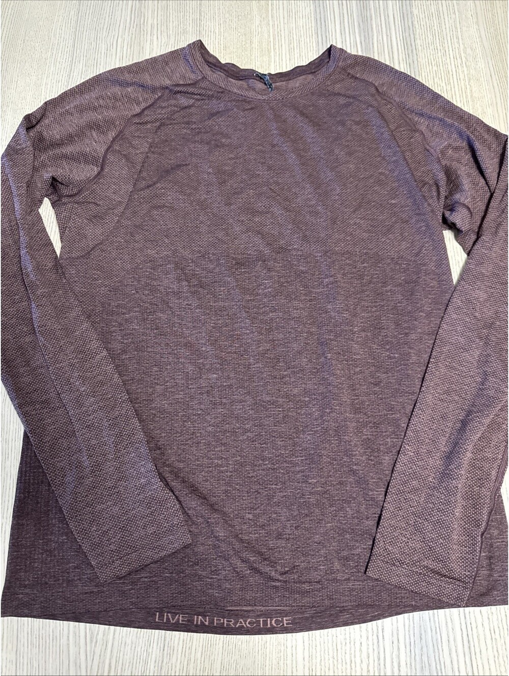 Lululemon Men's Metal Vent Tech Long Sleeve Shirt Large Mauve Live In Practice